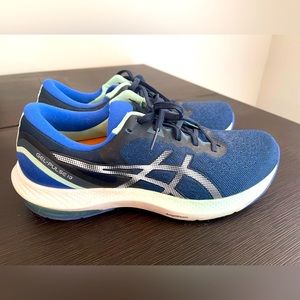 Asics Gel-Pulse 13 size 9.5 ladies. Worn twice, like new condition